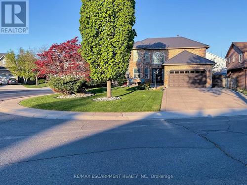 6 Regal Drive, Hamilton, ON - Outdoor