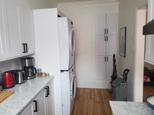 Cuisine - 11-811 Av. Davaar, Montréal (Outremont), QC - Indoor Photo Showing Laundry Room