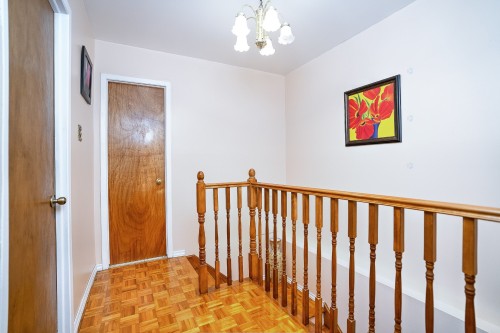 Escalier - 966 Av. Du Parc, Laval (Saint-Vincent-De-Paul), QC - Indoor Photo Showing Other Room