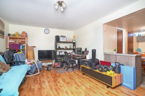 Salle familiale - 966 Av. Du Parc, Laval (Saint-Vincent-De-Paul), QC - Indoor Photo Showing Office