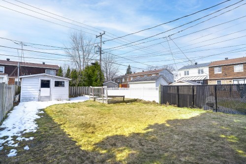 Cour - 966 Av. Du Parc, Laval (Saint-Vincent-De-Paul), QC - Outdoor