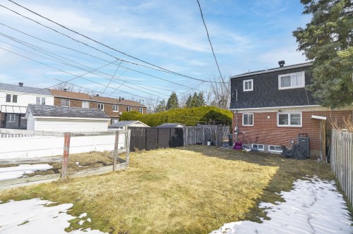 Cour - 966 Av. Du Parc, Laval (Saint-Vincent-De-Paul), QC - Outdoor