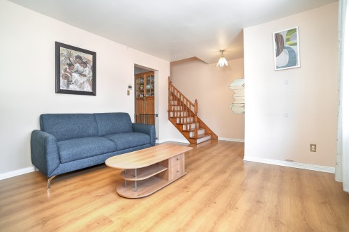 Salon - 966 Av. Du Parc, Laval (Saint-Vincent-De-Paul), QC - Indoor Photo Showing Living Room