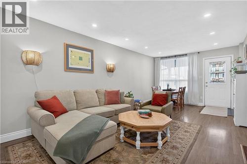 262 BRITANNIA Avenue  Hamilton, ON L8H 1X8