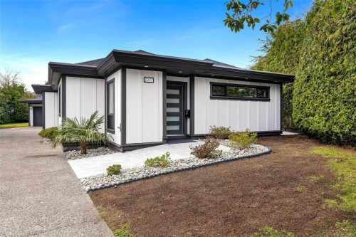 2297 Covington Pl, Saanich, BC 