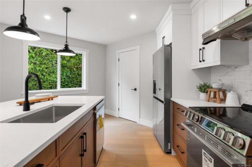 2297 Covington Pl, Saanich, BC 