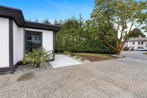 2297 Covington Pl, Saanich, BC 