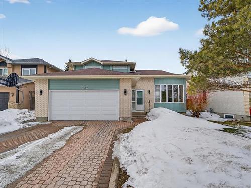 18 RALSTON CR  Winnipeg, MB R2N 3R5