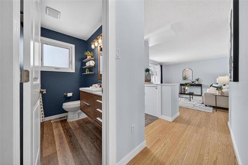 171 Houde Dr, Winnipeg, MB 