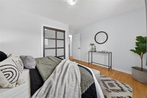 171 Houde Dr, Winnipeg, MB 