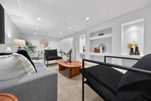 171 Houde Dr, Winnipeg, MB 