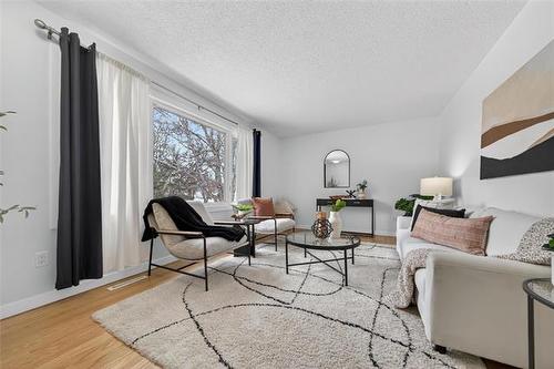 171 Houde Dr, Winnipeg, MB 