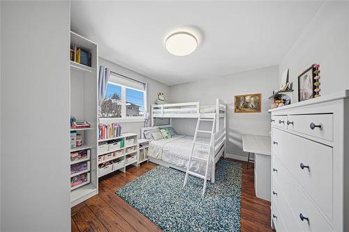 696 Ash St, Winnipeg, MB 