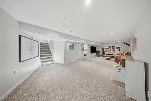 696 Ash St, Winnipeg, MB 