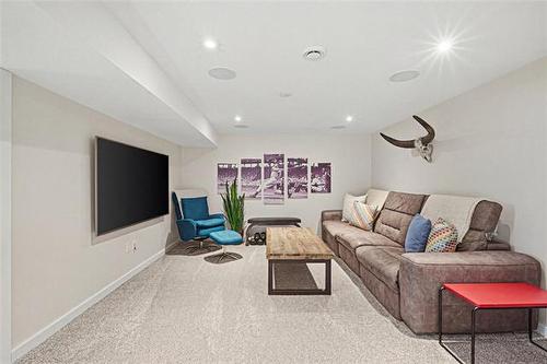 696 Ash St, Winnipeg, MB 