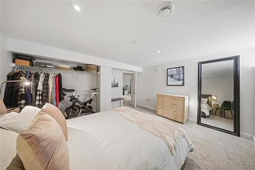 696 Ash St, Winnipeg, MB 