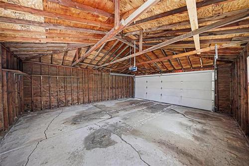 696 Ash St, Winnipeg, MB 