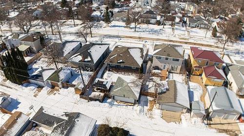 696 Ash St, Winnipeg, MB 