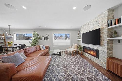 696 Ash St, Winnipeg, MB 