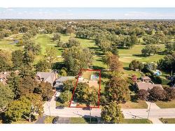 4054 ROSELAND Drive WESTWindsor, ON N9G 1Z8