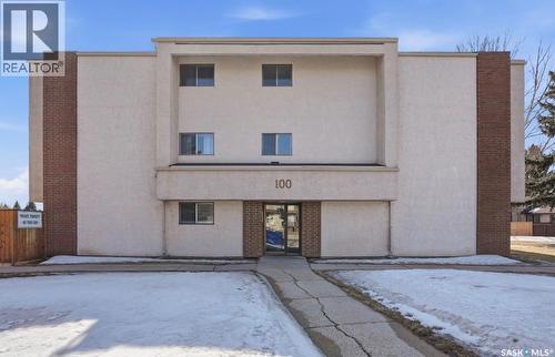 135 310 Stillwater Drive, Saskatoon, SK - Outdoor