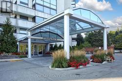 1012 - 20 HARDING BOULEVARD W Richmond Hill, ON L4C 9S4
