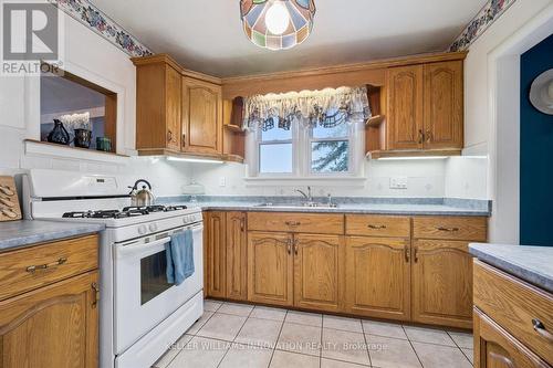 273 Thaler Avenue, Kitchener, ON - Indoor Photo Showing Kitchen