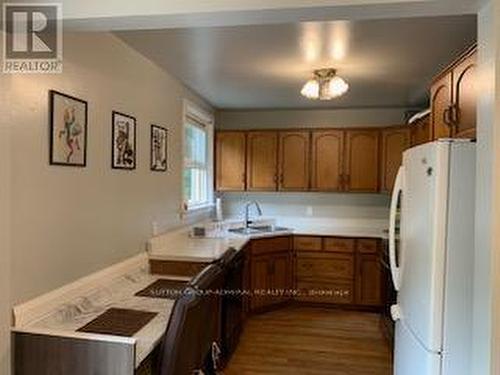 Kitchen - 101 Merna Avenue, Hamilton, ON - Indoor Photo Showing Kitchen