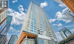 605 - 19 BATHURST STREET Toronto, ON M5V 0N2