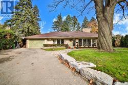 3 TWYFORD COURT  Toronto, ON M9A 1W7