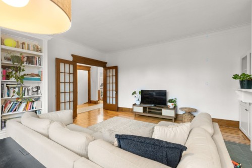 Living Room - 5574  - 5576 Av. Wilderton, Montréal (Côte-Des-Neiges/Notre-Dame-De-Grâce), QC - Indoor Photo Showing Living Room
