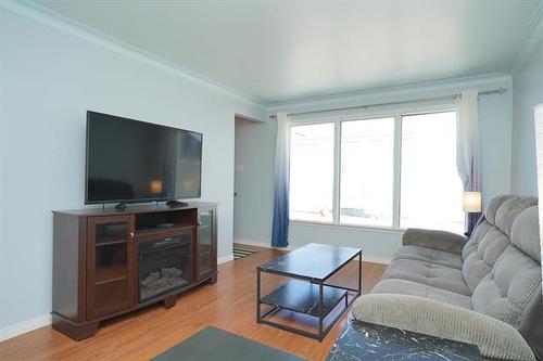 542 Ottawa Ave, Winnipeg, MB 