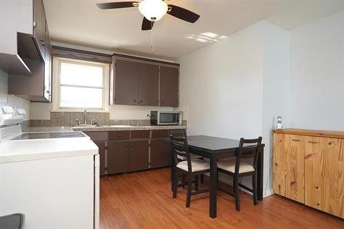 542 Ottawa Ave, Winnipeg, MB 