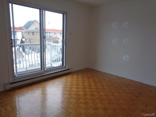 Living Room - 4505 Rue De Palerme, Montréal (Saint-Léonard), QC - Indoor Photo Showing Other Room
