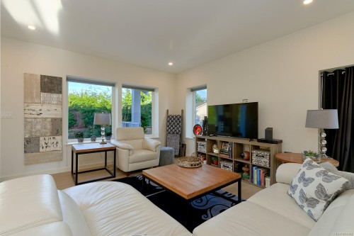 167 Bayridge Pl, Bowser, BC 