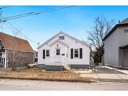 163 North ST Moncton, NB E1C 5X9