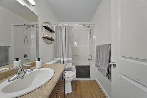 853 Headmaster Row, Winnipeg, MB 