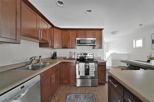 853 Headmaster Row, Winnipeg, MB 