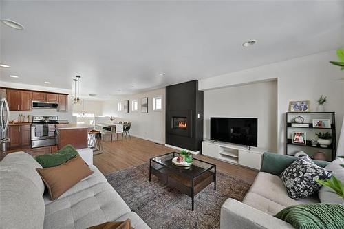 853 Headmaster Row, Winnipeg, MB 