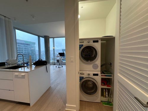 Salle de lavage - 3510-1020 Rue De La Montagne, Montréal (Ville-Marie), QC - Indoor Photo Showing Laundry Room