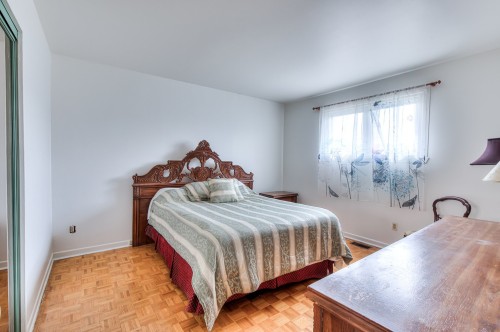 Chambre à coucher principale - 364 Rue Frontenac, Dollard-Des-Ormeaux, QC - Indoor Photo Showing Bedroom