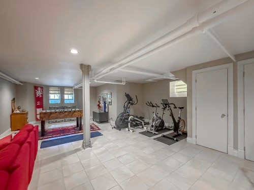Salle de jeux - 529 Av. Clarke, Westmount, QC - Indoor Photo Showing Gym Room