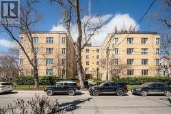 406 - 150 FARNHAM AVENUE Toronto, ON M4V 1H5