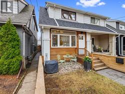 38 LARCHMOUNT AVENUE Toronto, ON M4M 2Y7