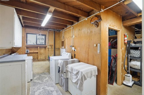 5430 Matson Rd, Ladysmith, BC 