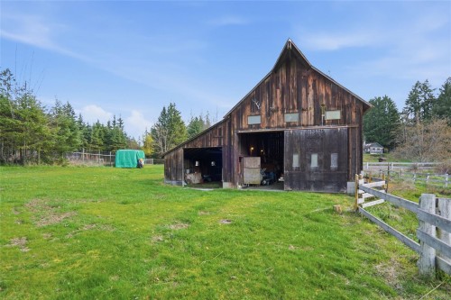 5430 Matson Rd, Ladysmith, BC 