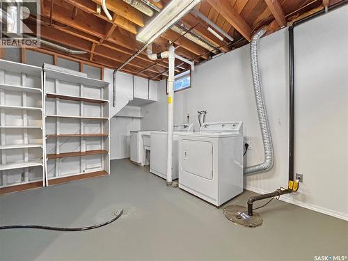 27 Walker Crescent, Saskatoon, SK - Indoor Photo Showing Laundry Room