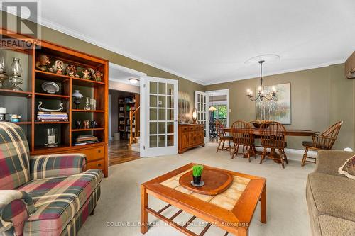 24 Testa Road, Uxbridge, ON - Indoor Photo Showing Living Room