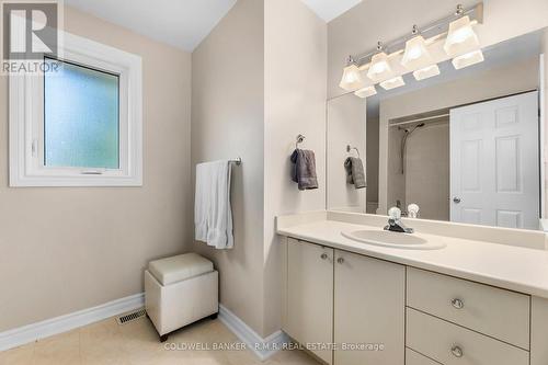 24 Testa Road, Uxbridge, ON - Indoor Photo Showing Bathroom