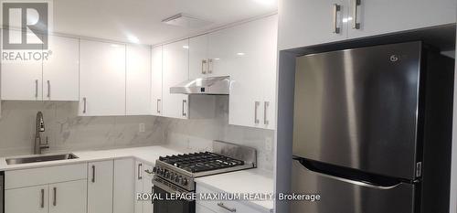 Basement - 19 Maple Forest Drive, Vaughan, ON - Indoor Photo Showing Kitchen With Upgraded Kitchen
